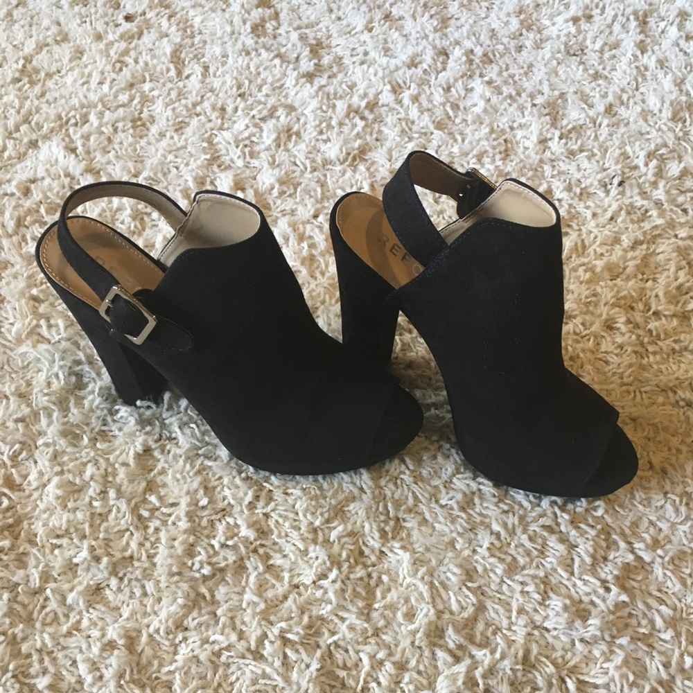 Report Peep Toed Booties - Picture 7 of 8